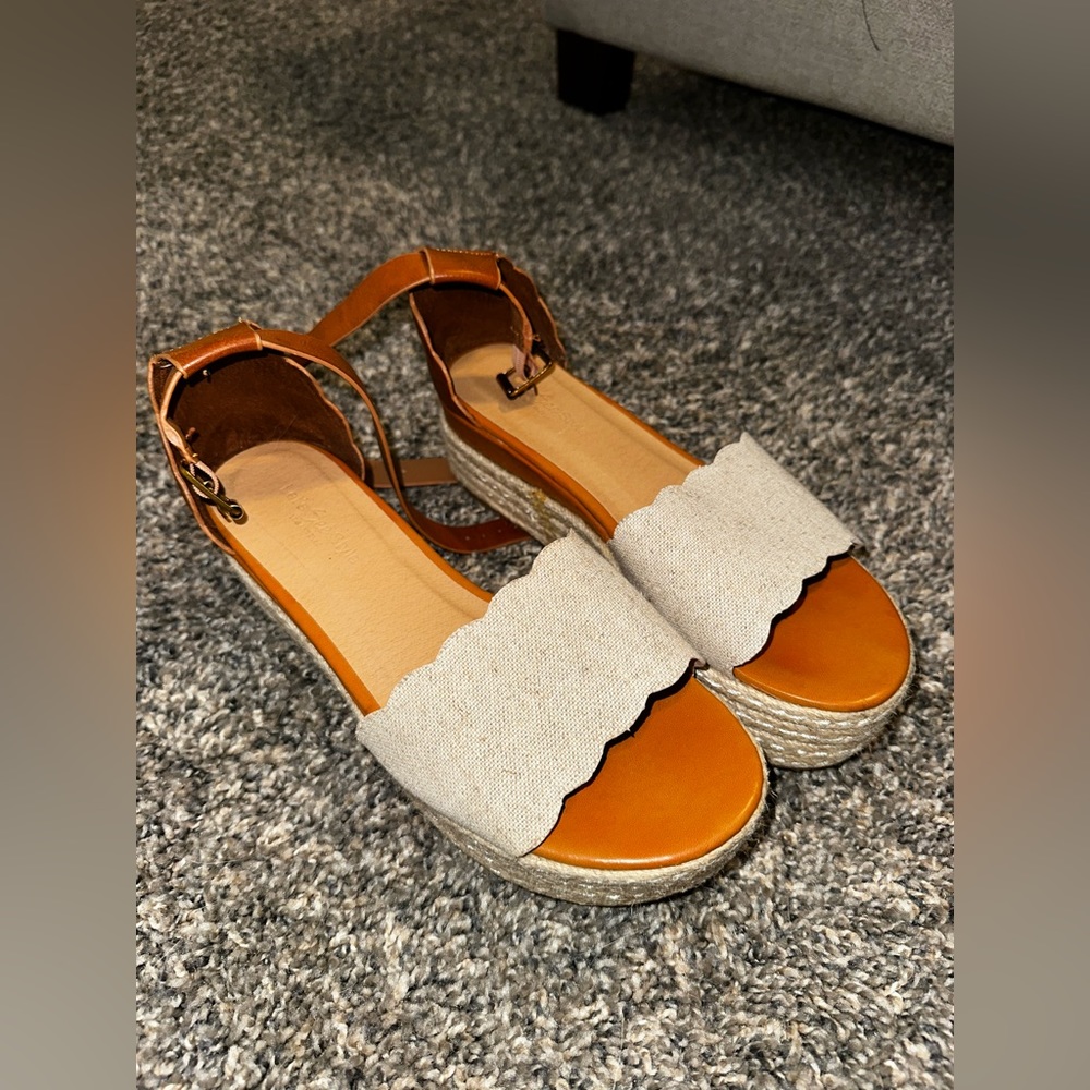 Let’s See Style platform shoes, size 7
